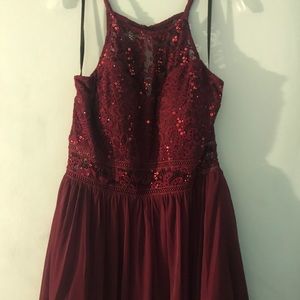 WINDSOR TARYN SEQUIN DREAM CHIFFON DRESS
